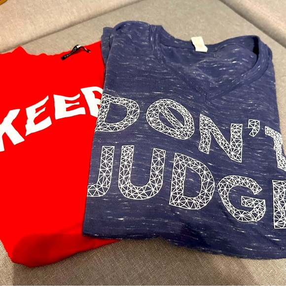 Qty 2 Graphic T’s in Size Small - Picture 1 of 6